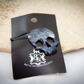 Haarspange Haarclip Schädel schwarz silber mit Schlagmetall links