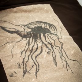 Beutel oder Turnbeutel Qualle Jellyfish Lavendeldruck auf Bleichgrund Variante braun