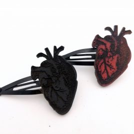 Haarspange Haarclip anatomisches Herz Heart schwarz rot Anatomie