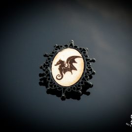Brosche geflügeltes Seepferdchen Drache Dragon Anstecknadel