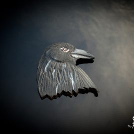 Brosche großer Rabenkopf punziert Krähe Vogel Anstecknadel Raven Crow