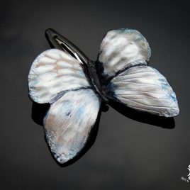 Haarspange Haarclip Falter Insekt Schmetterling Mondsteinfarben Mondfalter Funkelglanz Effekt Echtleder