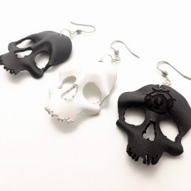 Skullohrring einzeln Ohrhaken Ohrring Schädel schwarz Ornament
