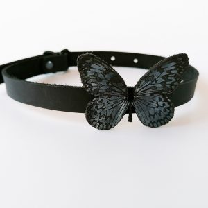 JJDreams Gothic Choker Halsband - Schmetterling Design Schwarz | Leder Look | Verstellbar 29-39cm
